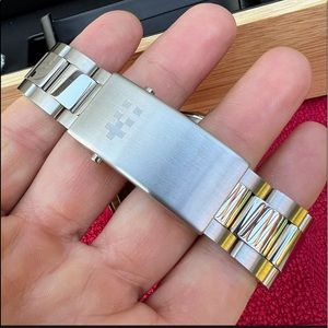 Christopher ward trident pro watch. Lightly used. Comes with 1 other band.